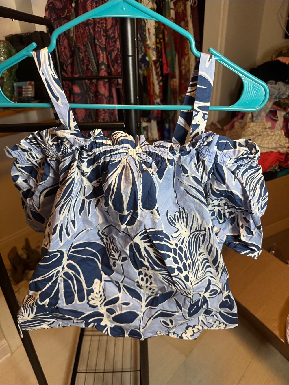 Natori Off Shoulder Blouse - Picture 9 of 9